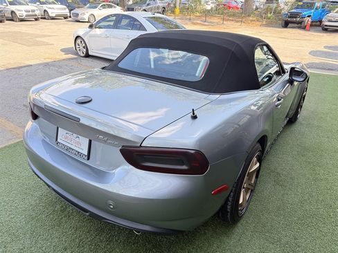 Used 2017 FIAT 124 Spider Lusso RWD image 12