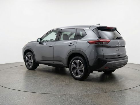 Used 2025 Nissan Rogue SV image 6