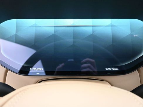 New 2025 Land Rover Range Rover SE image 27