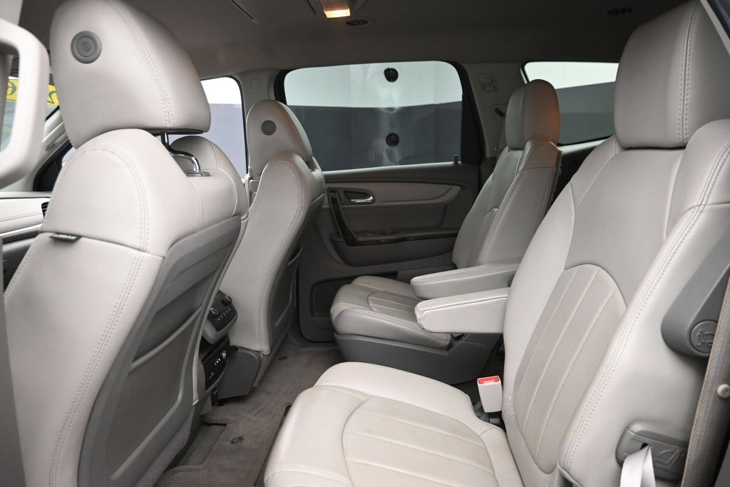 Used 2016 Chevrolet Traverse LTZ AWD/4WD image 12