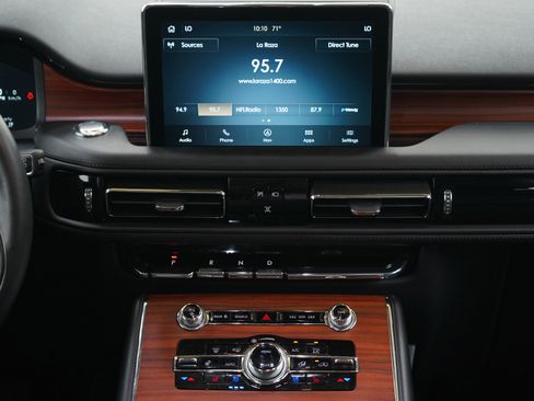 Used 2024 Lincoln Aviator Reserve w/ Equipment Group 201A image 18