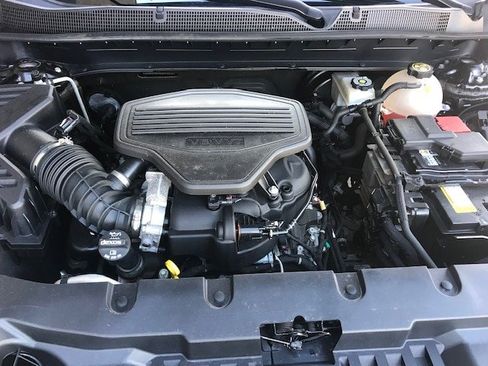 Used 2019 Chevrolet Blazer LT image 10