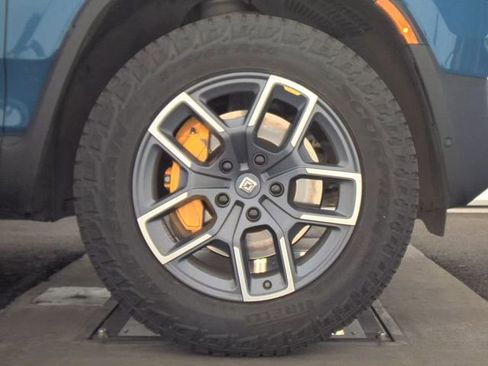 Used 2022 Rivian R1T Adventure image 16