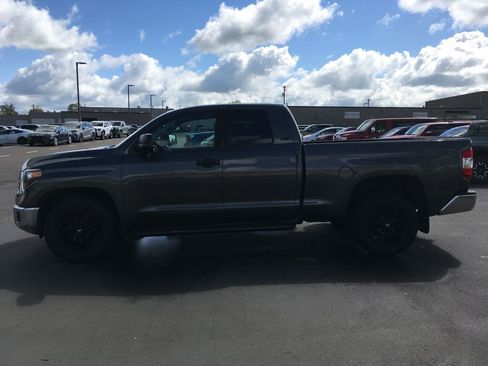 Used 2019 Toyota Tundra SR5 AWD/4WD image 3