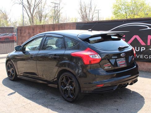 Used 2014 Ford Focus ST w/ Equipment Group 202A FWD image 3