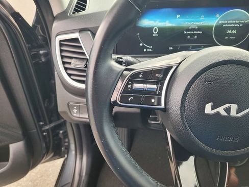 Used 2024 Kia Seltos EX FWD image 19