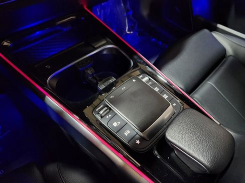 Used 2023 Mercedes-Benz EQB 250+ image 38