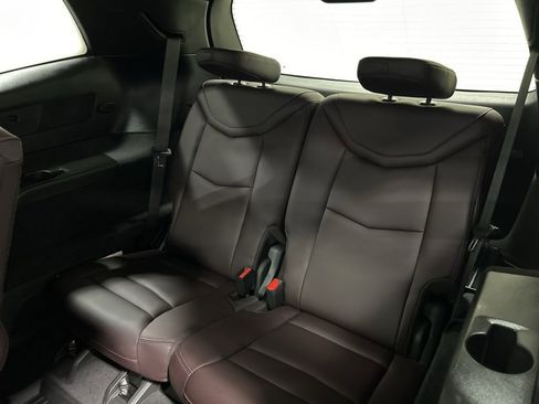 Used 2023 Cadillac XT6 Premium Luxury w/ Technology Package AWD/4WD image 31