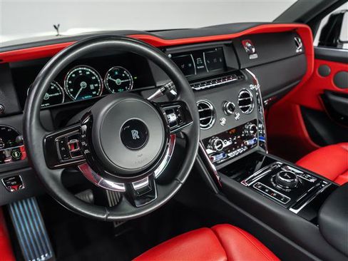 Used 2021 Rolls-Royce Cullinan AWD/4WD image 20