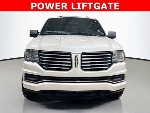 Used 2017 Lincoln Navigator L Reserve image 3