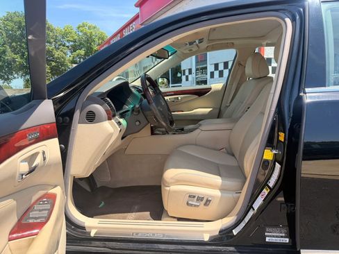 Used 2011 Lexus LS 460 L w/ Luxury Pkg AWD/4WD image 11