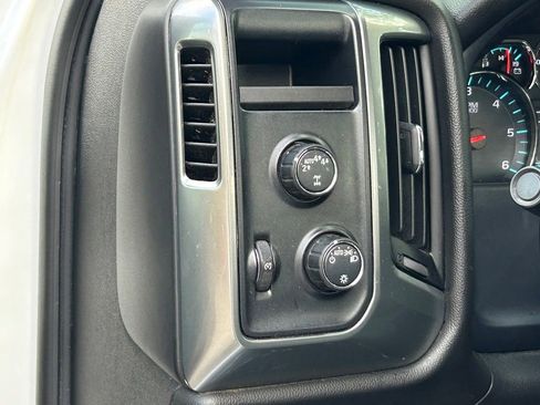 Used 2019 Chevrolet Silverado 1500 LT AWD/4WD image 34