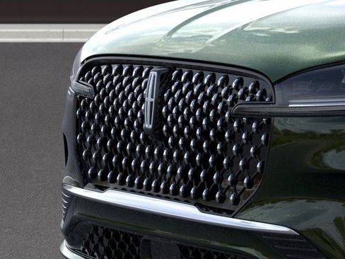 New 2026 Lincoln Aviator Black Label w/ Dynamic Handling Package AWD/4WD image 17
