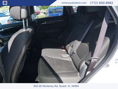 Used 2014 Kia Sorento LX FWD image 23