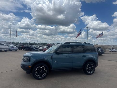 Used 2023 Ford Bronco Sport Outer Banks w/ Tech Package AWD/4WD image 10
