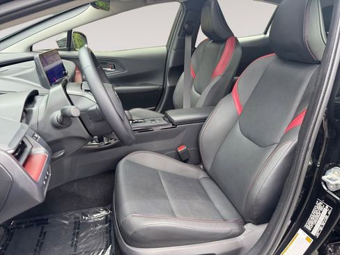Used 2024 Toyota Prius Prime FWD image 9