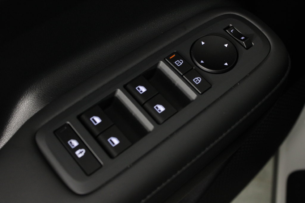 Used 2026 Hyundai Santa Fe SEL FWD image 24