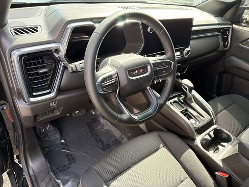 Used 2025 GMC Canyon Elevation w/ Technology Package RWD image 9