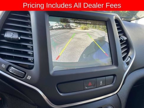 Used 2022 Jeep Cherokee Latitude Lux AWD/4WD image 32