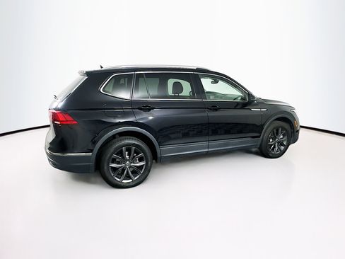 Used 2023 Volkswagen Tiguan SE image 10