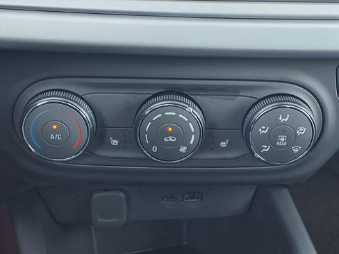 New 2026 Chevrolet Trax RS image 13