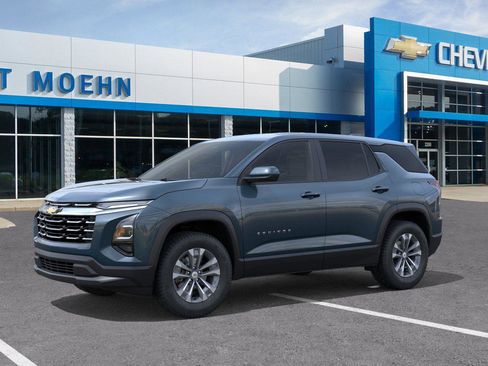 New 2026 Chevrolet Equinox LT w/ Convenience Package II FWD image 2