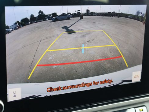 Used 2025 Toyota Camry SE FWD image 3
