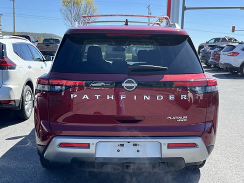 Used 2022 Nissan Pathfinder Platinum w/ Cargo Package AWD/4WD image 4