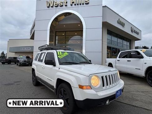 Used 2011 Jeep Patriot Latitude w/ Sun/Sound Group AWD/4WD image 1