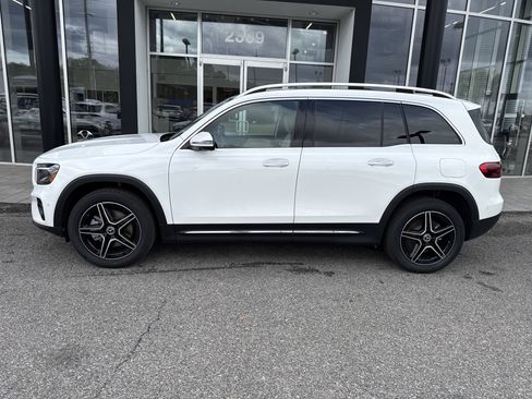 New 2026 Mercedes-Benz GLB 250 image 2