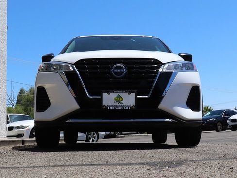 Used 2023 Nissan Kicks S FWD image 17