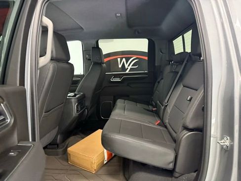 New 2026 GMC Sierra 2500 SLT w/ SLT Premium Package image 15