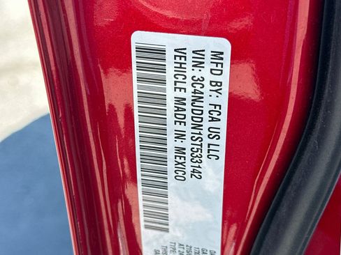 Used 2025 Jeep Compass Trailhawk AWD/4WD image 28