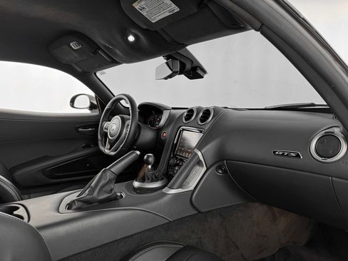 Used 2016 Dodge Viper GTS image 29