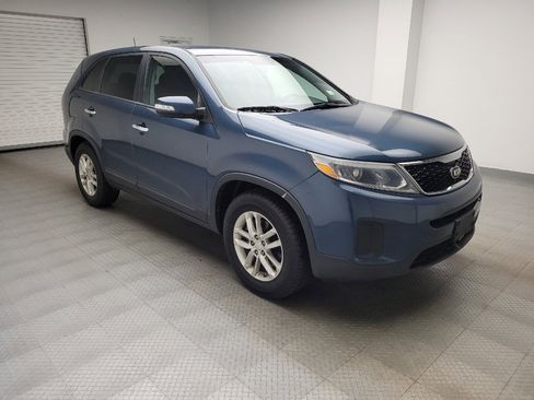 Used 2015 Kia Sorento LX FWD image 13