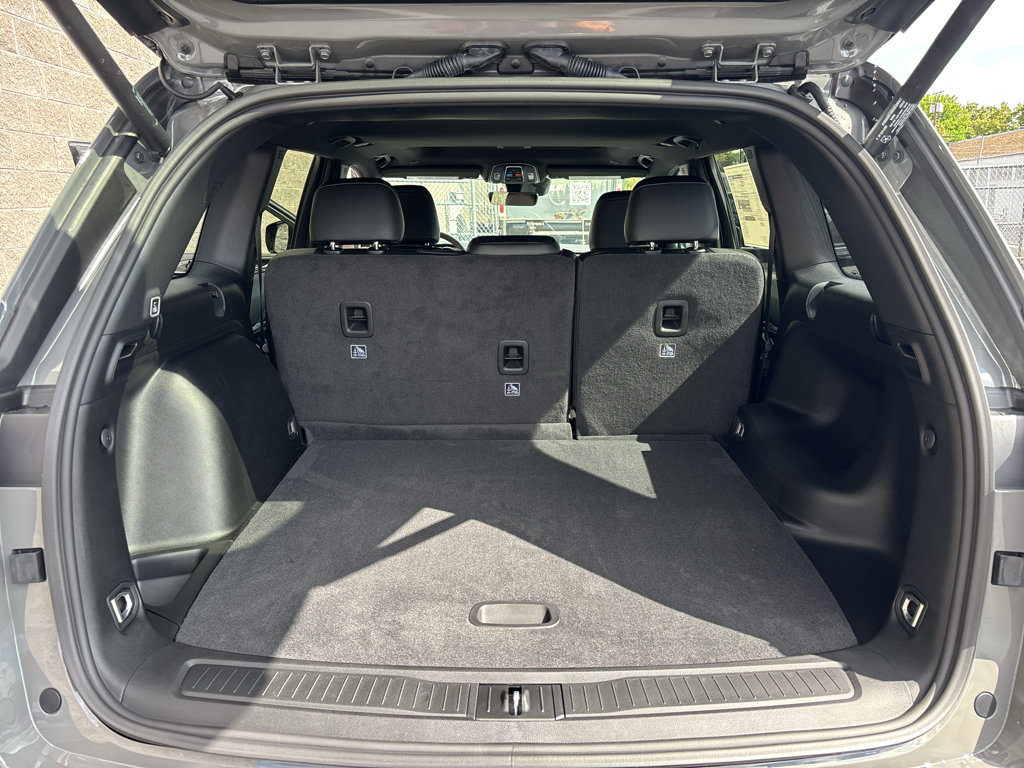 New 2027 Jeep Grand Cherokee Altitude AWD/4WD image 23