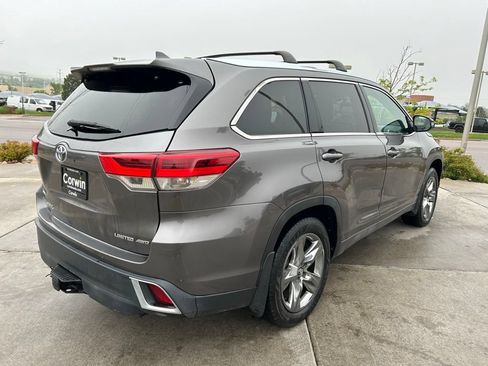 Used 2019 Toyota Highlander Limited Platinum AWD/4WD image 8