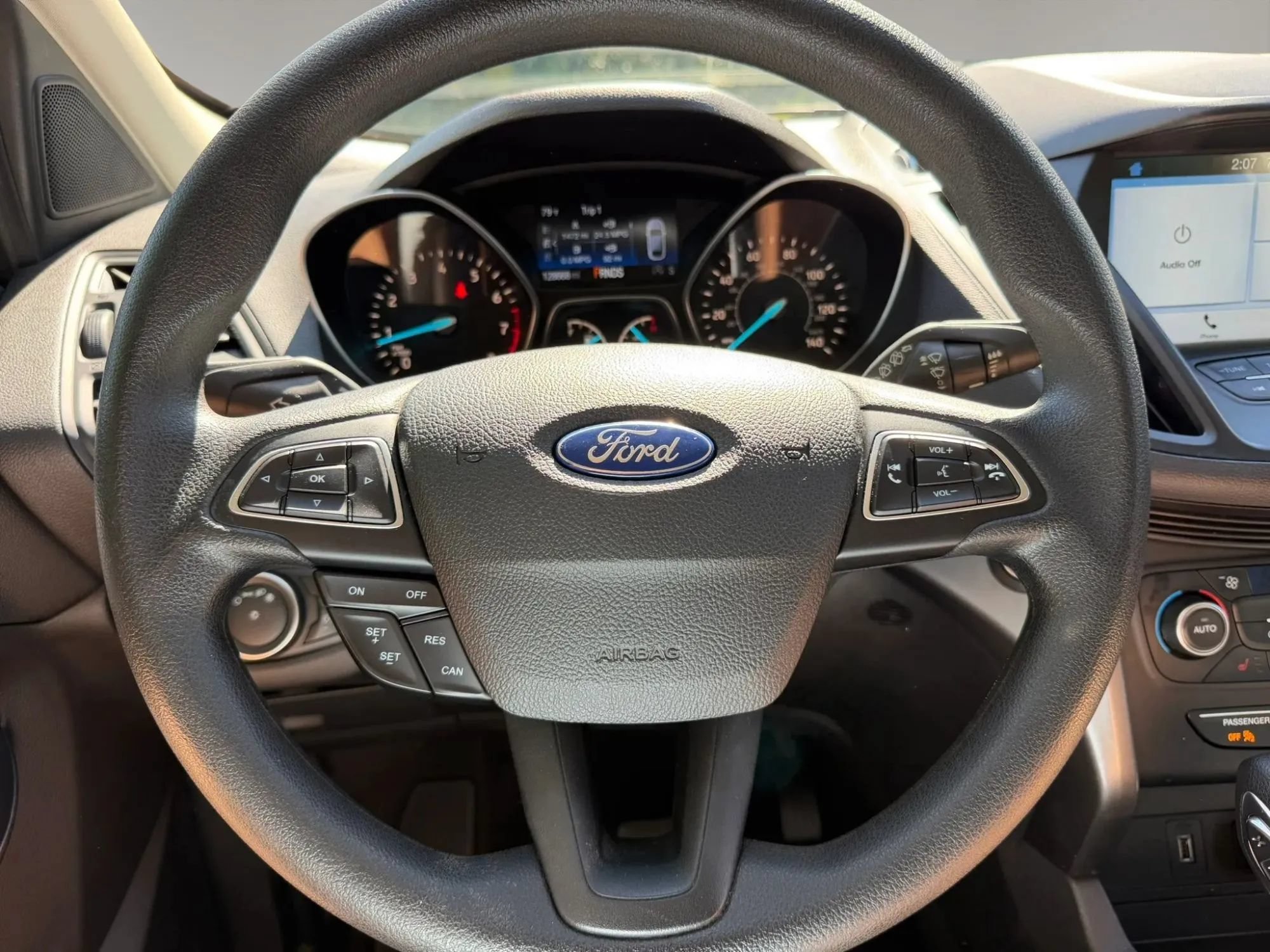 Used 2019 Ford Escape SE FWD image 17