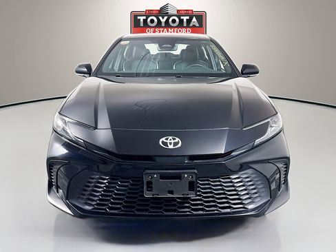 Certified 2025 Toyota Camry SE w/ Convenience Package image 2