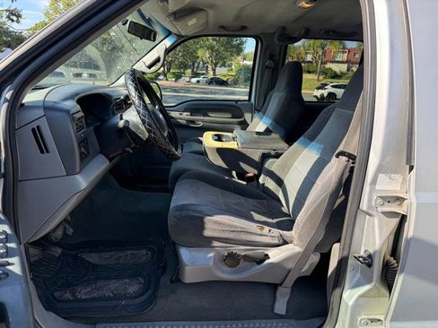 Used 2002 Ford F350 XLT image 10
