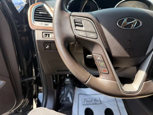 Used 2017 Hyundai Santa Fe SE w/ SE Premium Package 02 FWD image 19
