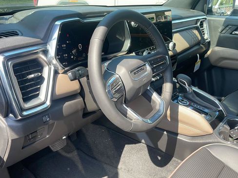 New 2026 GMC Canyon Denali AWD/4WD image 17
