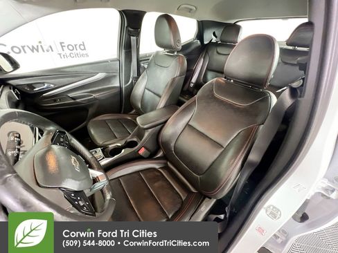 Used 2023 Chevrolet Bolt EUV Premier w/ Redline Edition image 24