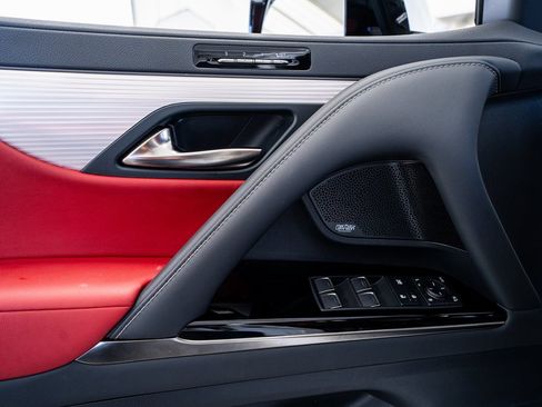 Used 2024 Lexus LX 600 F Sport image 31