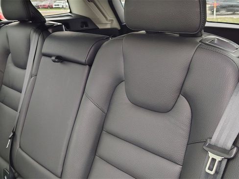 Certified 2025 Volvo V60 B5 Cross Country Plus image 25