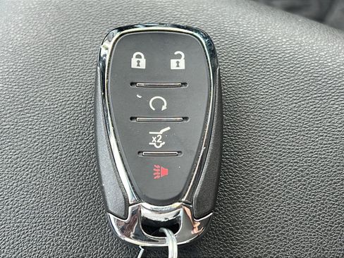 Used 2024 Chevrolet Equinox LT FWD image 24