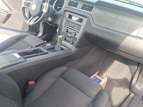 Used 2010 Ford Mustang GT image 13