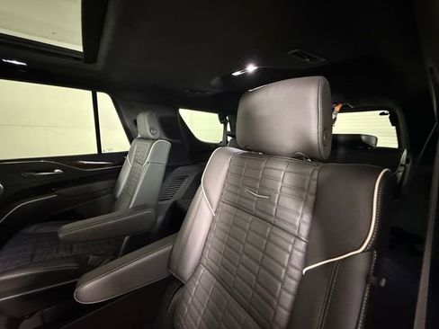 Used 2024 Cadillac Escalade Sport Platinum w/ LPO, ONYX Package AWD/4WD image 24