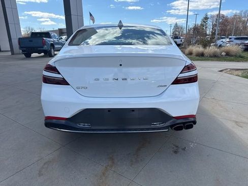 Used 2023 Genesis G70 2.0T image 6
