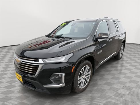 Used 2023 Chevrolet Traverse High Country w/ LPO, Floor Liner Package AWD/4WD image 8